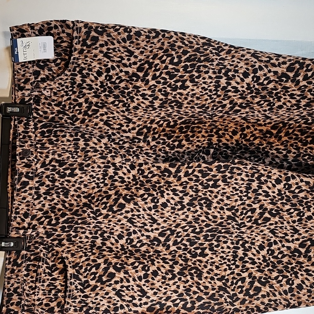 Nwt Terra & Sky 26W Leopard Straight Leg - Picture 6 of 10